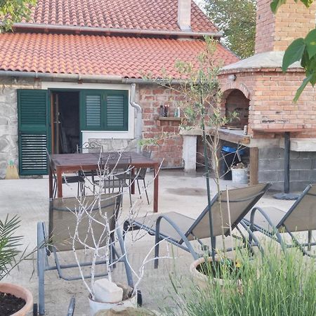 Stone House Vlasta เดอร์นิช ภายนอก รูปภาพ