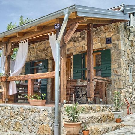 Stone House Vlasta เดอร์นิช ภายนอก รูปภาพ