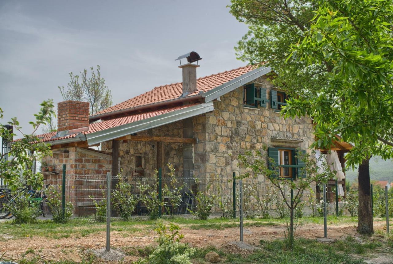 Stone House Vlasta เดอร์นิช ภายนอก รูปภาพ