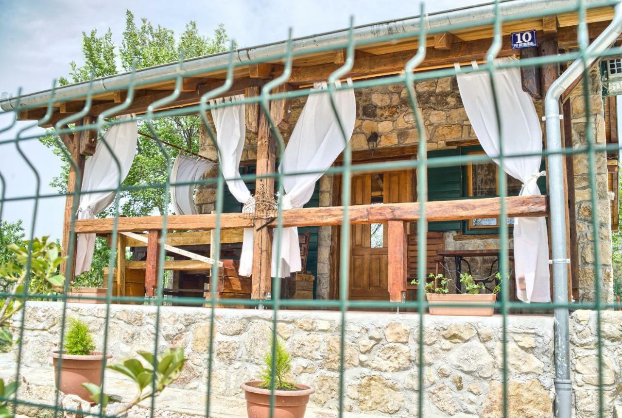 Stone House Vlasta เดอร์นิช ภายนอก รูปภาพ