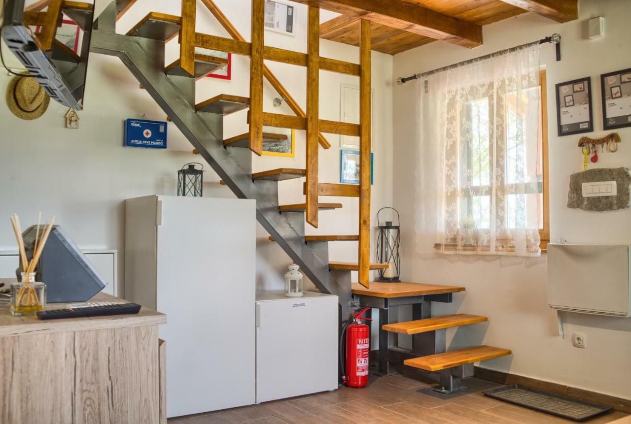 Stone House Vlasta เดอร์นิช ภายนอก รูปภาพ
