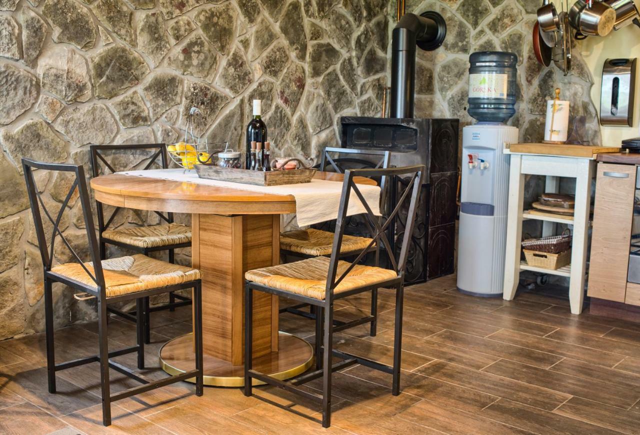 Stone House Vlasta เดอร์นิช ภายนอก รูปภาพ