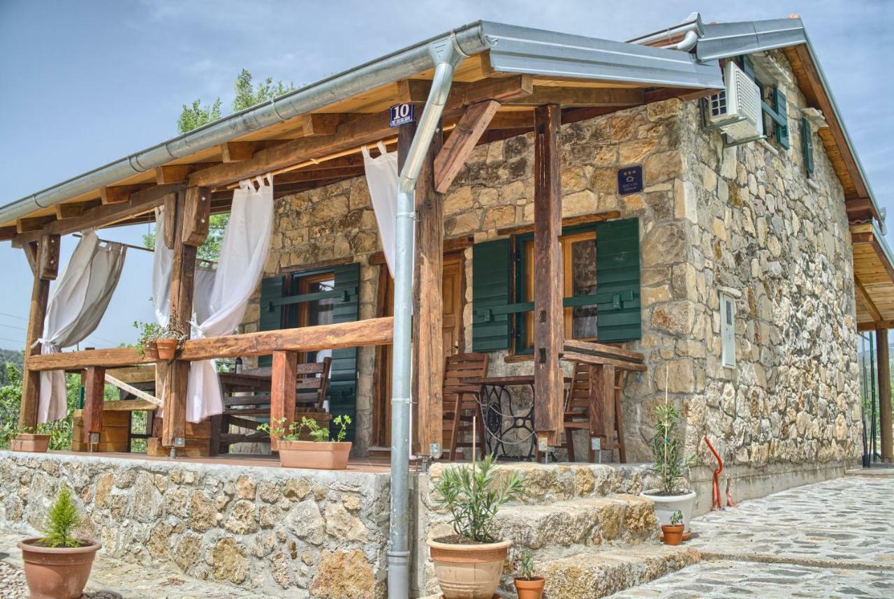 Stone House Vlasta เดอร์นิช ภายนอก รูปภาพ