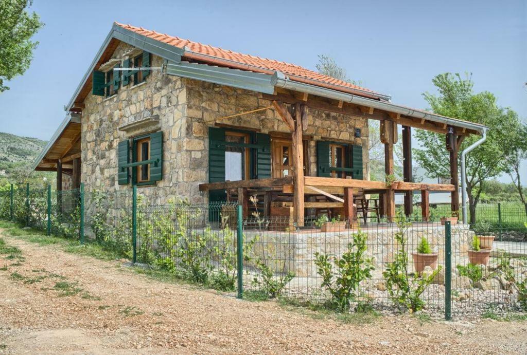 Stone House Vlasta เดอร์นิช ภายนอก รูปภาพ